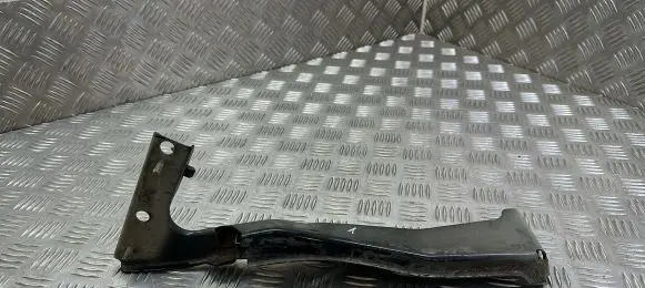 Audi A5 8T 8F Fender mounting bracket 8T0821136