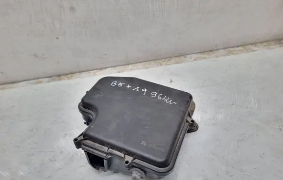 Volkswagen PASSAT B5.5 Fuse box set 8D1907355B 8D1907813A