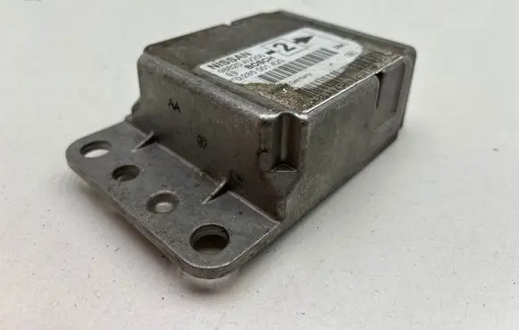 Nissan Primera Airbag control unit/module 98820AV200 0285001420