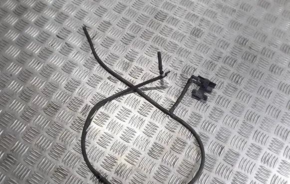 Windshield washer spray nozzle