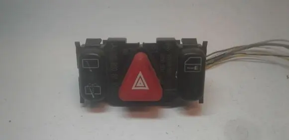 Mercedes-Benz E W210 Hazard light switch 2108208010 501280088