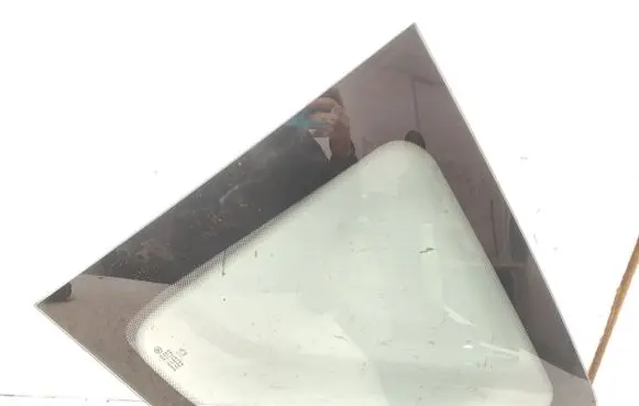 Peugeot 1007 Rear side window 43R00048 AS2 M68