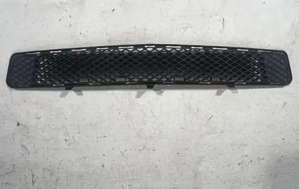 Mercedes-Benz C W204 Front bumper lower grill A2048852123