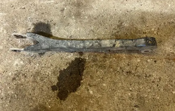 Mercedes-Benz E W211 Rear control arm 2303520205