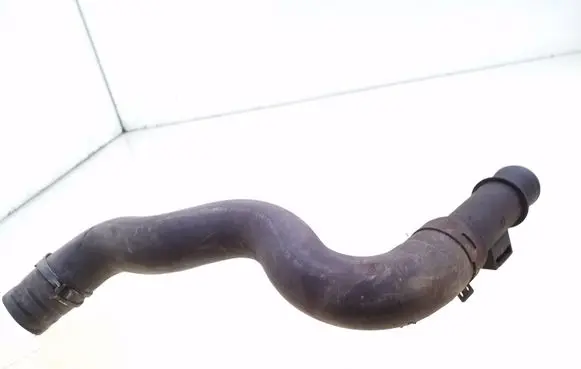 Nissan Qashqai Engine coolant pipe/hose