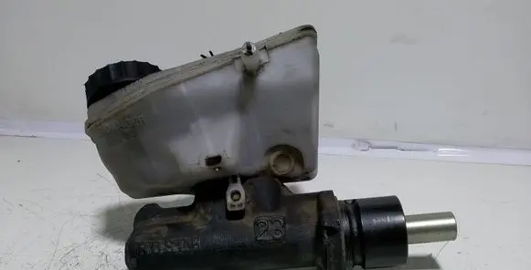 Master brake cylinder