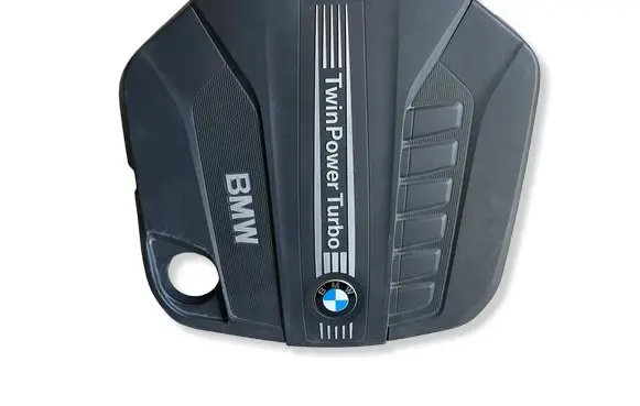 BMW 3 F30 F35 F31 Engine cover (trim) 8513452 8513453