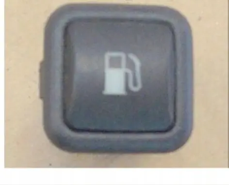 Volkswagen Golf IV Fuel tank opening switch 