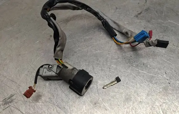 Citroen Berlingo Ignition lock 9648445180
