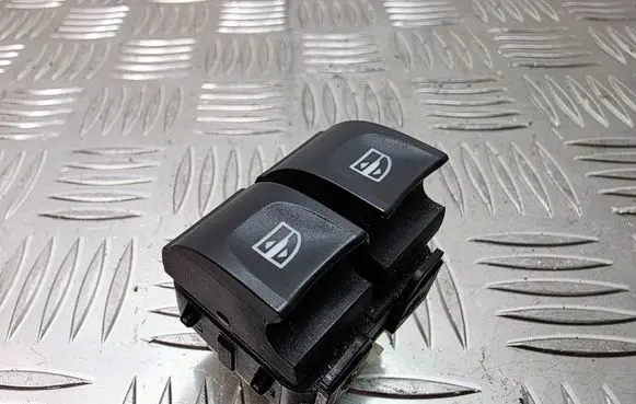 Renault Captur Electric window control switch 254117915R