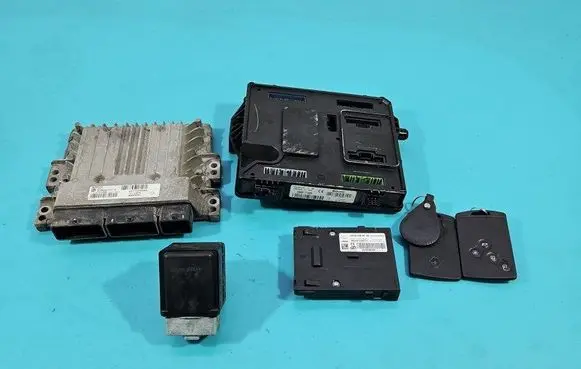 Renault Megane III Engine control unit/module ECU 237103956R IMPRK1503641