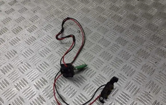 Renault Clio III Heater blower fan relay 