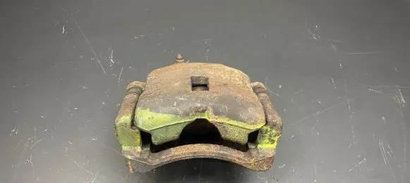 Nissan Primera Front brake caliper 22282