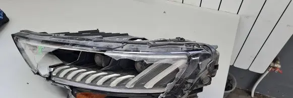 Audi RS Q8 Spotlight 4M8941035F