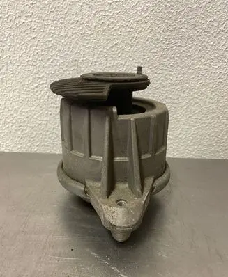Mercedes-Benz SL R231 Engine mount bracket A2312400017 ZG3001