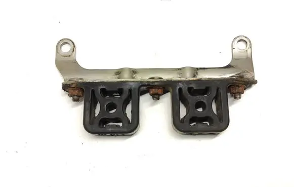 BMW 7 E65 E66 Muffler mount bracket/holder 7789668