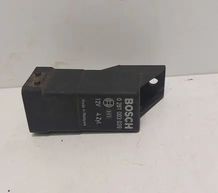 Peugeot Boxer Glow plug pre-heat relay 0281003039