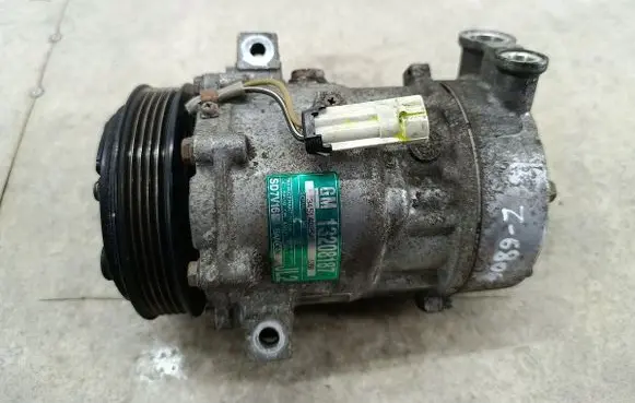 Opel Vectra C Air conditioning (A/C) compressor (pump)