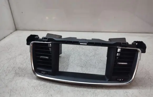 Peugeot 508 RXH Dash center air vent grill 9686457877
