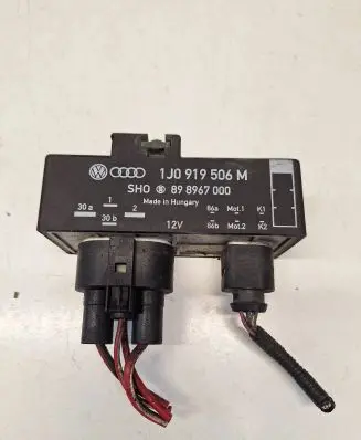 Skoda Roomster (5J) Coolant fan relay 1J0919506M 898967000