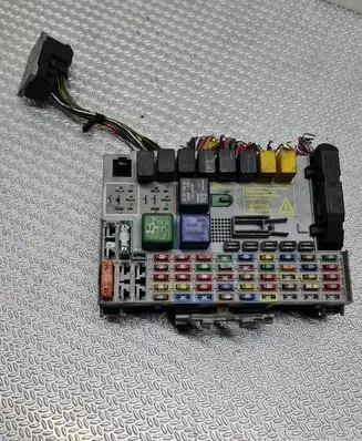 Opel Zafira A Fuse box set 24431677