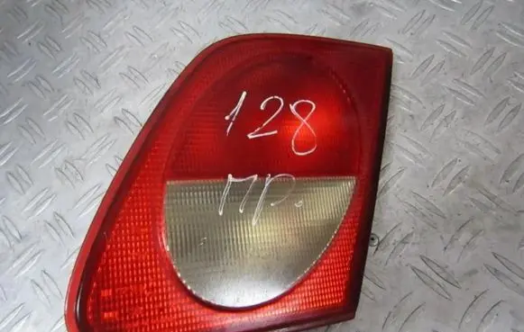 Mercedes-Benz E W210 Tailgate rear/tail lights A2108201064 197522
