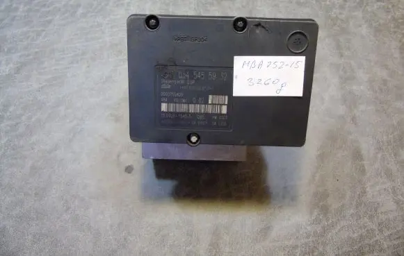 Mercedes-Benz C W203 ABS Pump A0345455932