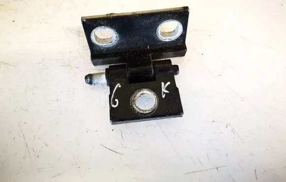 Volvo XC90 Rear door lower hinge