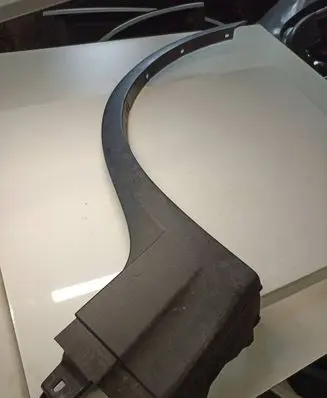 Front arch trim