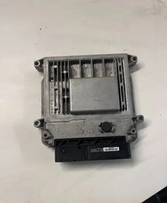 Hyundai i30 Engine control unit/module 391122B100 9030933129KB 8446FS30000