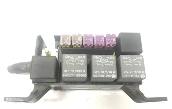 KIA Carnival Fuse module 0K53A67BX1