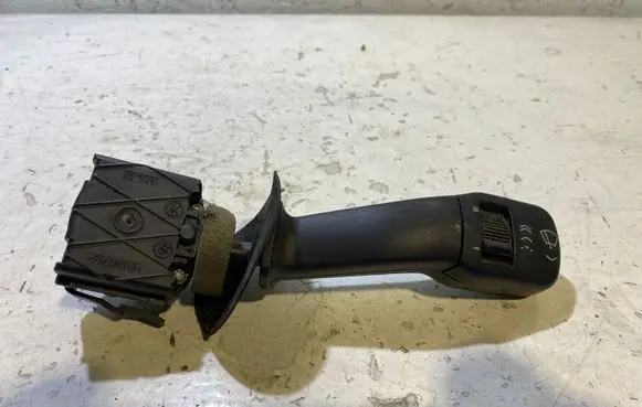 BMW 5 E39 Wiper control stalk 8352013