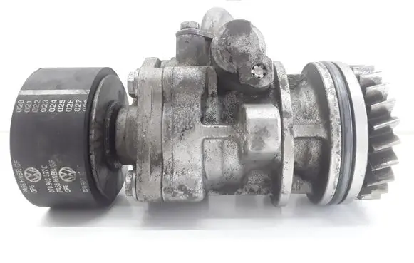 Volkswagen Touareg I Power steering pump 7H0422153A