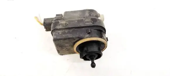 Headlight level adjustment motor