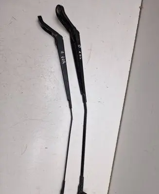 Peugeot 407 Front wiper blade arm 74560