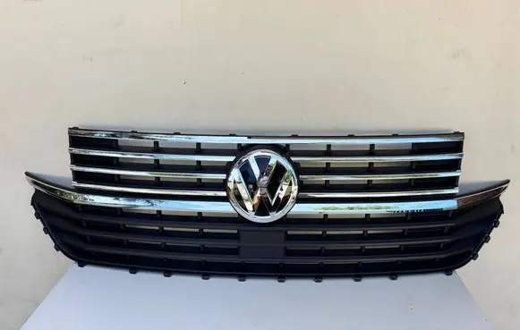 Volkswagen Multivan T6 Front bumper upper radiator grill 7LA853651B