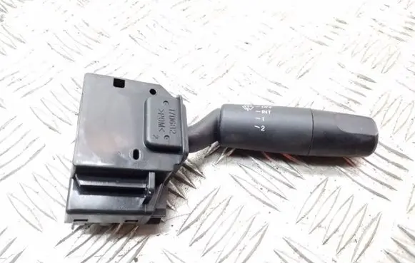 Mazda 3 I Wiper control stalk 17D682