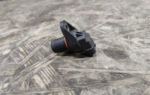 Chrysler 300 - 300C Crankshaft position sensor A0051531328