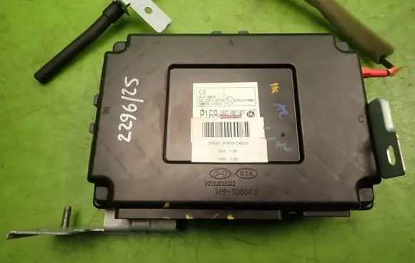 Hyundai i30 Central body control module 95400-G4020