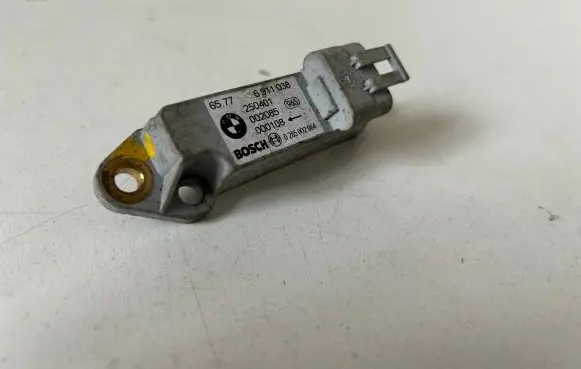 BMW 5 E60 E61 Airbag deployment crash/impact sensor 6911038 250401 0285002064