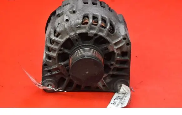 Nissan Almera Tino Generator/alternator 8200385098
