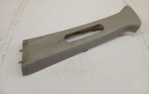 Mazda Premacy (B) pillar trim (top) 