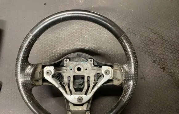 Mitsubishi Colt CZ3 Steering wheel MR955202 MR977309