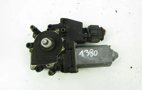 Audi A3 S3 8L Front door window regulator motor 119024113