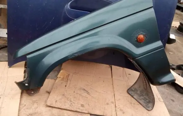 Mitsubishi Pajero Fender