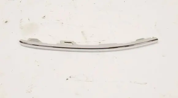 Rear bumper trim bar molding
