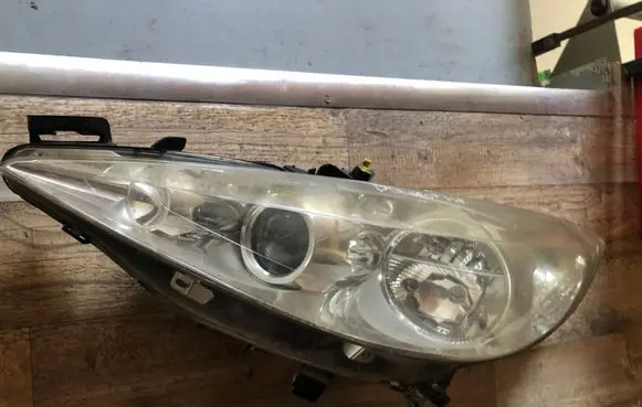 Peugeot 207 CC Headlight/headlamp 9683683680