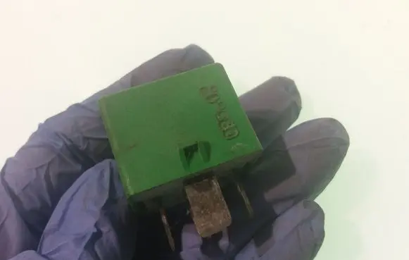 Opel Zafira A Other relay 35A03531