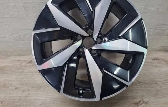R20 alloy rim