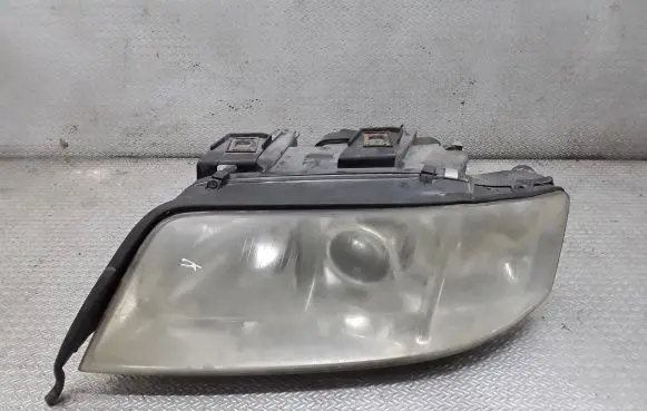 Audi A6 S6 C5 4B Headlight/headlamp 14847300